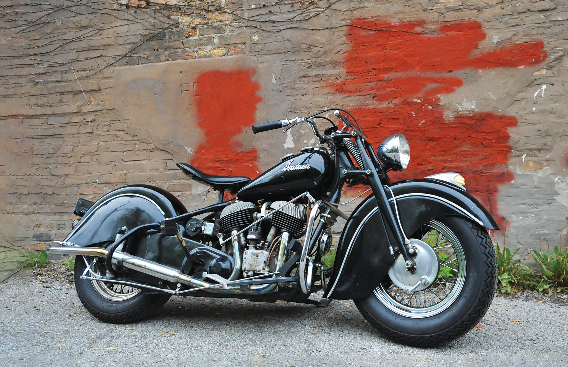 The Iron Redskin　indian インディアン The Iron Redskin: The History of the Indian Motorcycle